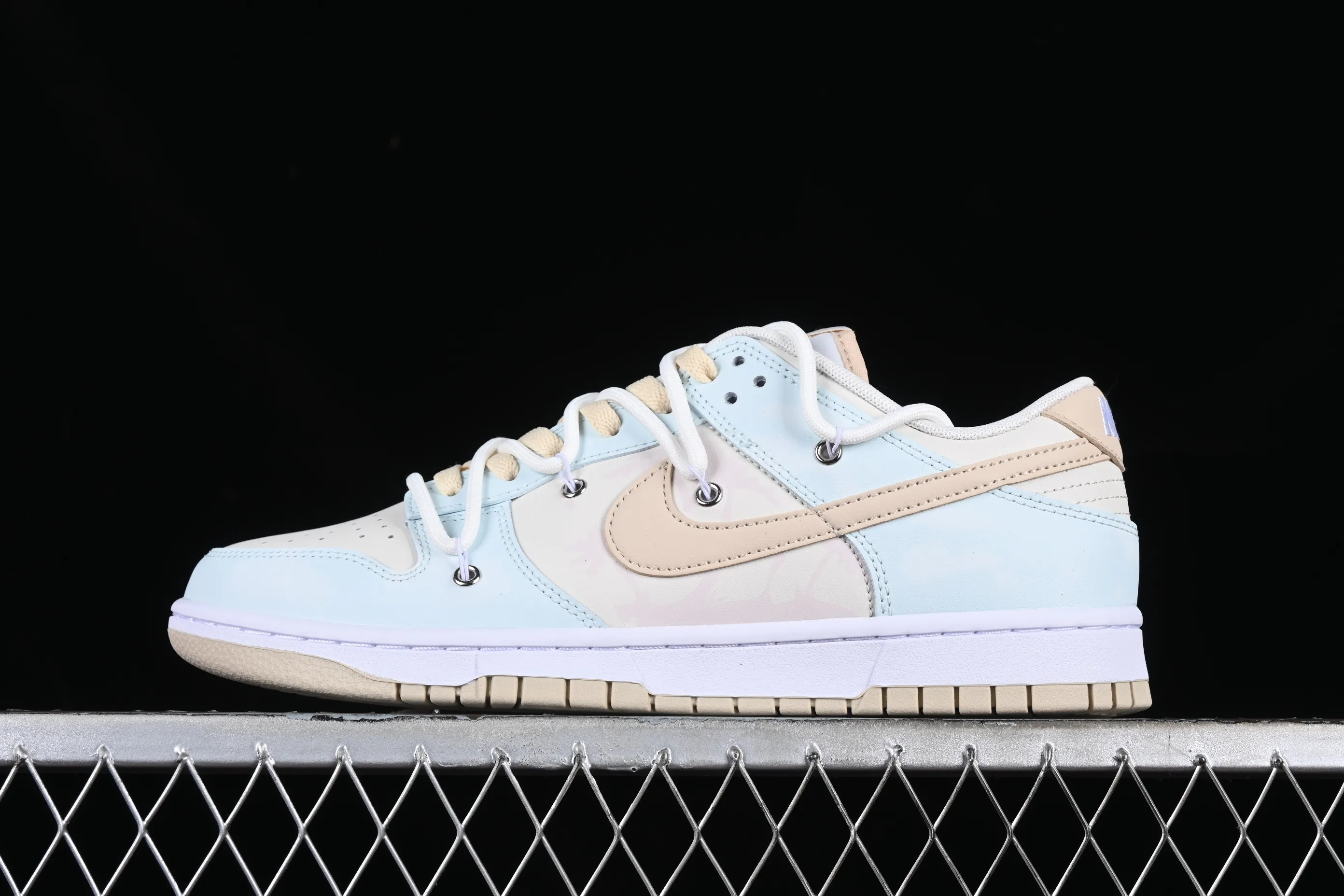 All categories Nk SB Dunk series Nk SB Dunk Low Low-top sneakers Nk Dunk Low Sea Salt Coconut Cloud Deconstructed simplicity Graffiti SB strap low-top casual sneakers DV0831-003